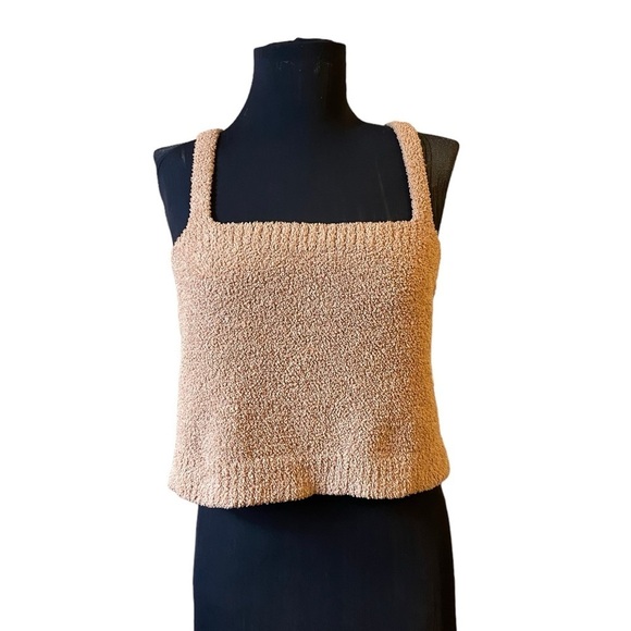 Forever 21 Peach Cream Fuzzy Cropped Sweater Tank Top 1X - Picture 2 of 9